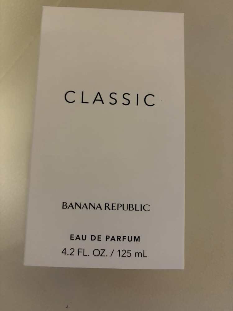 BANANA REPUBLIC Classic Unisex Eau de Parfum Spray, 4.2 Ounces nuevo en caja