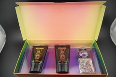 Moschino Toy 2 PEARL Gift Set. (NEW) 0.5oz Travel EDP, Shower Gel, Body Lotion
