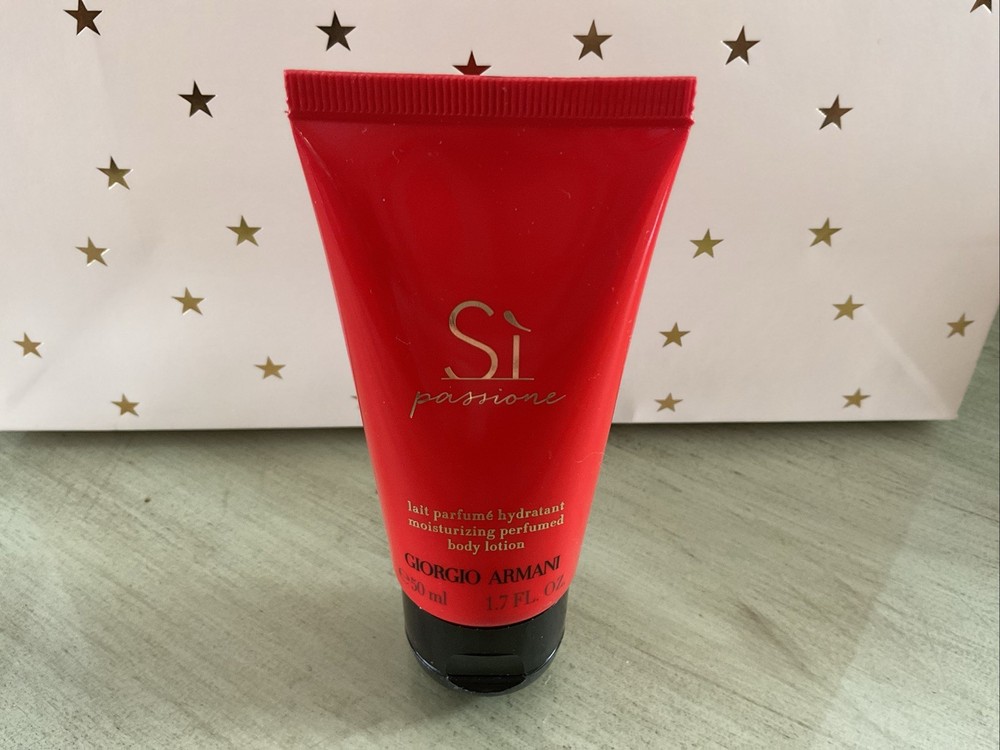 Giorgio Armani Si PASSIONE Moisturizing Perfume Body Lotion 1.7fl.oz NEW