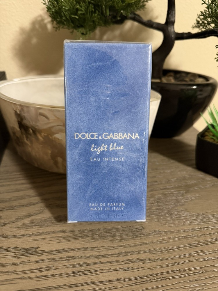 Dolce & Gabbana Light Blue Eau Intense Eau de Parfum Spray 1.7 fl oz… BRAND NEW