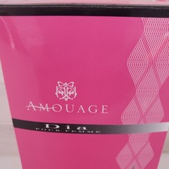 Amouage Purse Spray Eau De Toilette Gift Box 10 ml / .33 fl oz Natural Spray