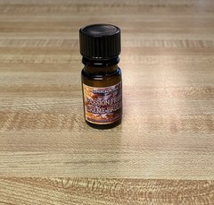 BLACK PHOENIX ALCHEMY LAB (BPAL)—PASSIONFRUIT CRÈME BRULEE—FULL 5 ML