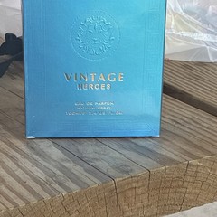Vintage Heroes Eau de Parfum Natural Spray, 3.4 fl oz / 100 mL Regular Size