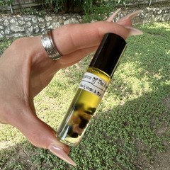 Elegance of the heart Black Rose & Oud Perfume Oil Rollerball