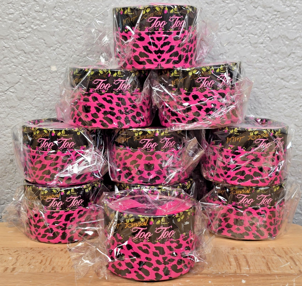 Betsey Johnson TOO TOO Shimmer Scented Fraganced Body Powder SEALED .53oz NEW
