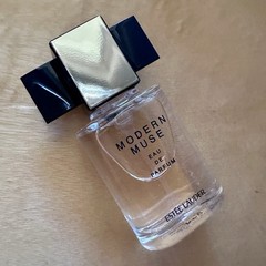 Estée Lauder Modern Muse Miniature Eau de Parfum Spray .14 fl oz / 4 ml