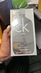 CK One Platinum by Calvin Klein Eau De Toilette Spray (Unisex) 6.7 oz