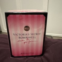 Victoria’s Secret BOMBSHELL Eau De Parfum Perfume Spray 1.7 fl oz New Sealed