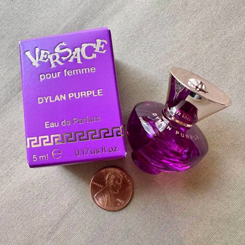 Versace Dylan Purple Pour Femme Eau De Parfum 5ml / 0.17 fl oz Mini Splash Dabbe