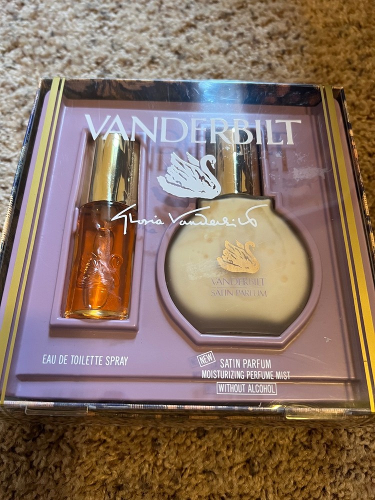 Gloria Vanderbilt eau de toilette spray and satin parfum set