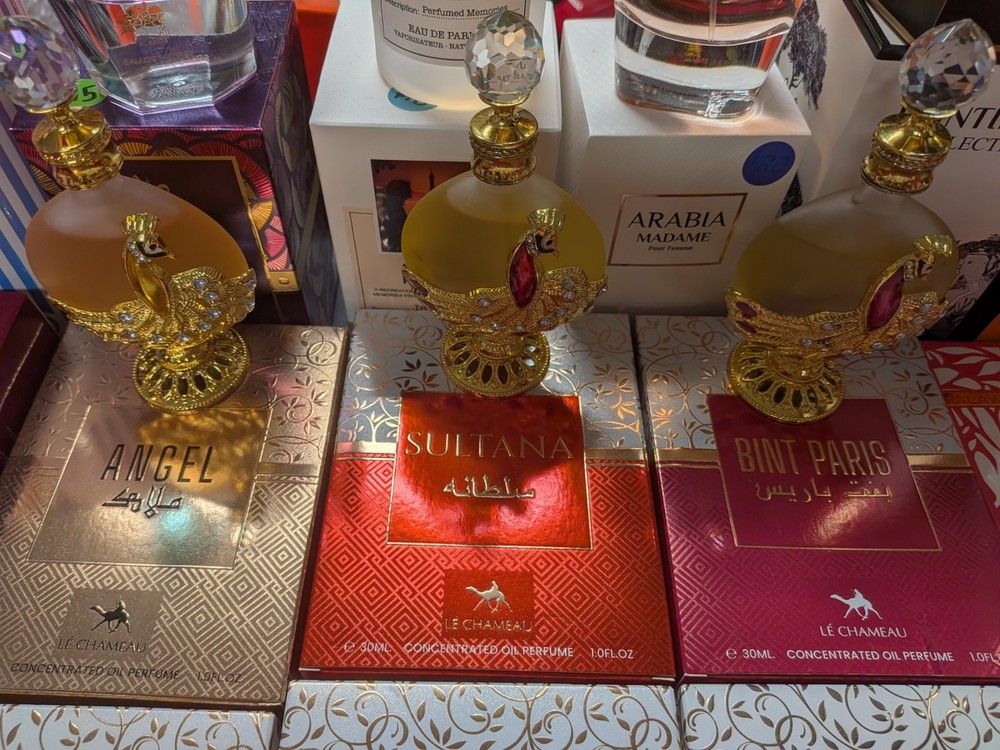 bundle!! LE CHAMEAU Sultana, Bint Paris, Angel Concentrated Oil Perfumes
