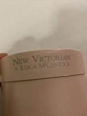 Jessica McClintock New Victorian￼ perfumed shimmer Body￼ powder with Puff .2.0oz