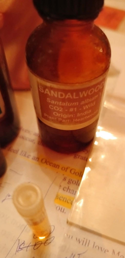 Pure CO2 Extract Sandalwood Oil from India +20 yrs old , 2 Vials (2 X .59ml)