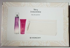 VERY IRRESISTIBLE 3PC Set by Givenchy ~ Eau de Parfum EDP + Body Veil + Pouch