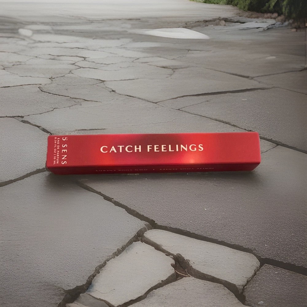 5 SENS Catch Feelings Eau de Parfum Perfume Travel Spray 0.34 oz / 10 ml NIB
