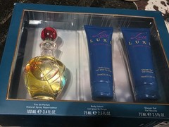 Jennifer Lopez Live Luxe Eau de Parfum Spray 3.4 fl oz Gift Set w/Lotion Gel