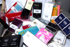 SELLER PACKAGE@ .49 EACH YOU GET 294 PCS AUTHENTIC DESIGNER SCENTS MEN+WOMEN