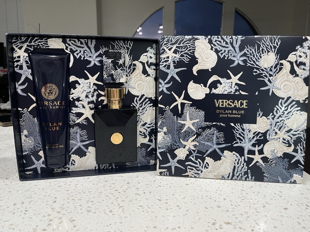 VERSACE DYLAN BLUE Gift/Fragrance Set (MEN)) EDT SPRAY-SHOWER GEL-AFTER SHAVE BA