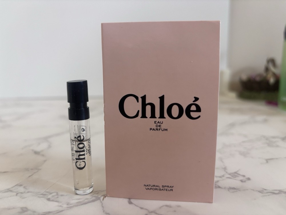 CHLOE Eau de Parfum 0.04 oz 1.2 ml Parfume Spray NEW ON CARD Vial Sample