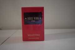 Valentino Voce Viva Intensa Eau de Parfum Intense Spray 3.4 fl oz Regular Size