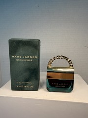 Marc Jacobs Decadence Eau de Parfum Mini 4ml 0.13 fl oz