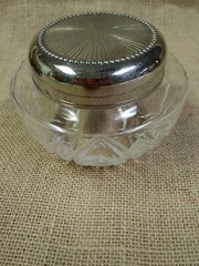 KJ60 Vtg Germaine Monteil Crystal Milk Bath W/ Silverplate Lid