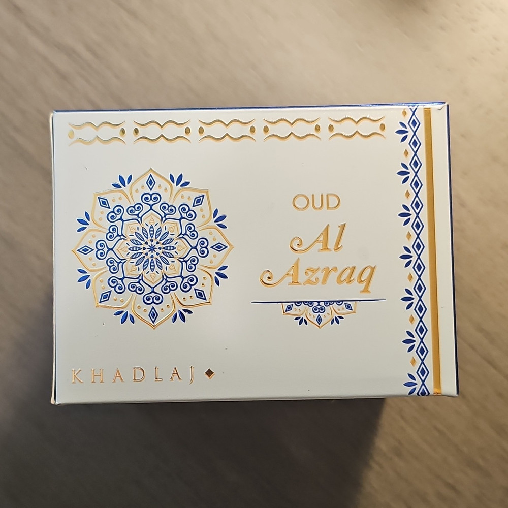 Khadlaj Oud Al Azraq Solid Oud Oud Scent Regular Size 40 grams (Net Wt)
