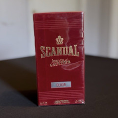 Set of 5 Perfumes 3.3 oz (100ml) for Men & Women – Perfect Gift or Wholesale Res