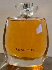 REALITIES BY LIZ CLAIBORNE WOMEN 3.4 OZ EAU DE PARFUM SPRAY – NO BOX