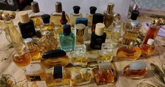 32 pcs Mini Perfume and Colognes Collection Vary in Size