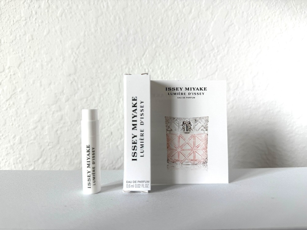 ISSEY MIYAKE – Lumiere D’Issey EDP Sample Size Vial Spray x 1 Pcs, 0.6ml