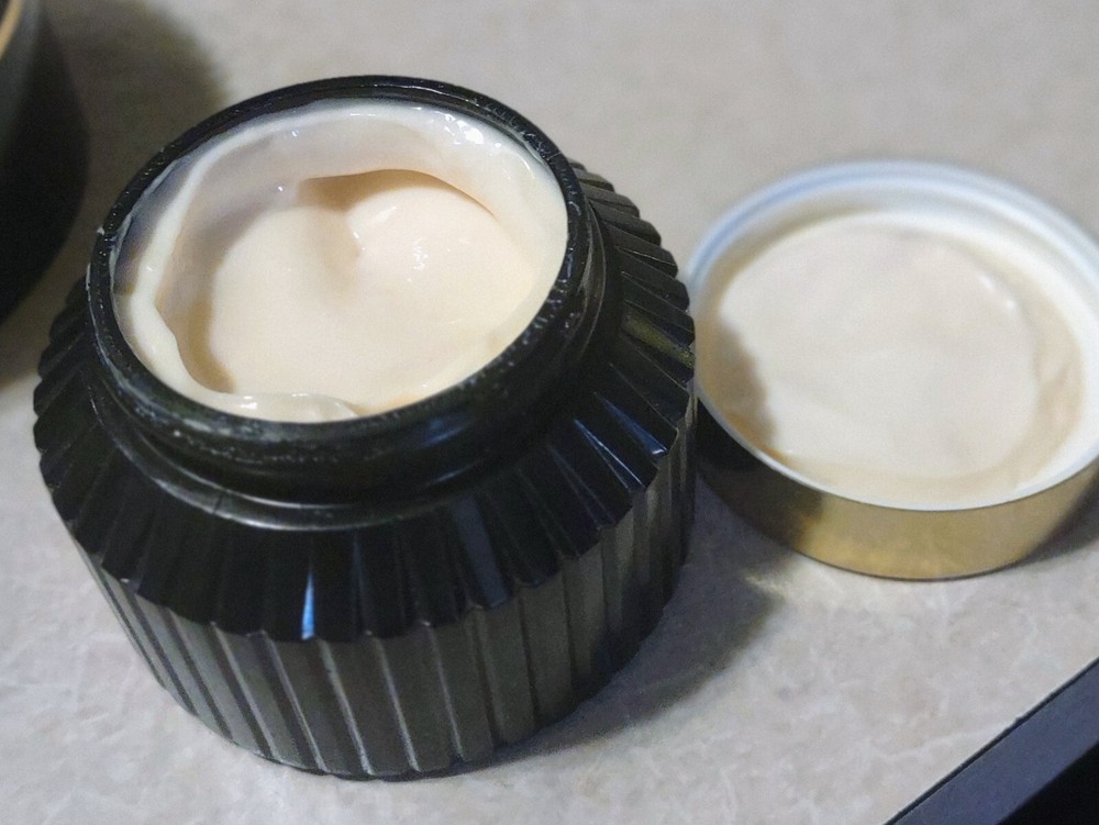Avon Rare Gold Body BRILLIANT creme and Beauty Dust
