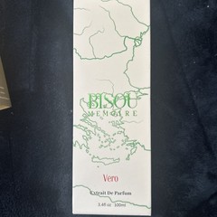 Gift bundle Bisou Memoire Oro, Secret Pastel, & Vero in 3.4 fl oz & 0.34fl oz