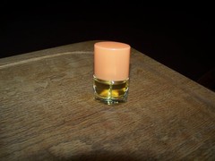 Clinque Happy Parfum spray .14 fl oz/4 ml New Without Box Full Travel Size
