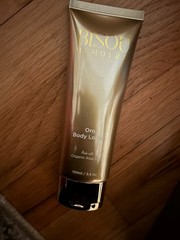 GIFT SET: Bisou Memoire Oro Extrait de Parfum in 50mL & 2 10mL & body lotion