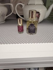 Sorce Perfume Vampire Wife 30 Ml Fresh Brand New Includes 6 Ml Roll On Oil Gorg!