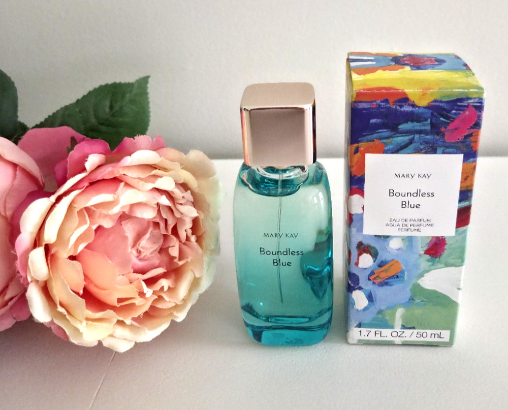 NIB ~ Mary Kay Perfume ~ Boundless Blue Eau de Parfum ~ Ltd Ed ~ 1.7 Fl Oz 50ml