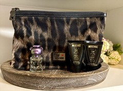 Moschino Toy 2 Pearl Mini Gift Set & Love Moschino Leopard Print Bag