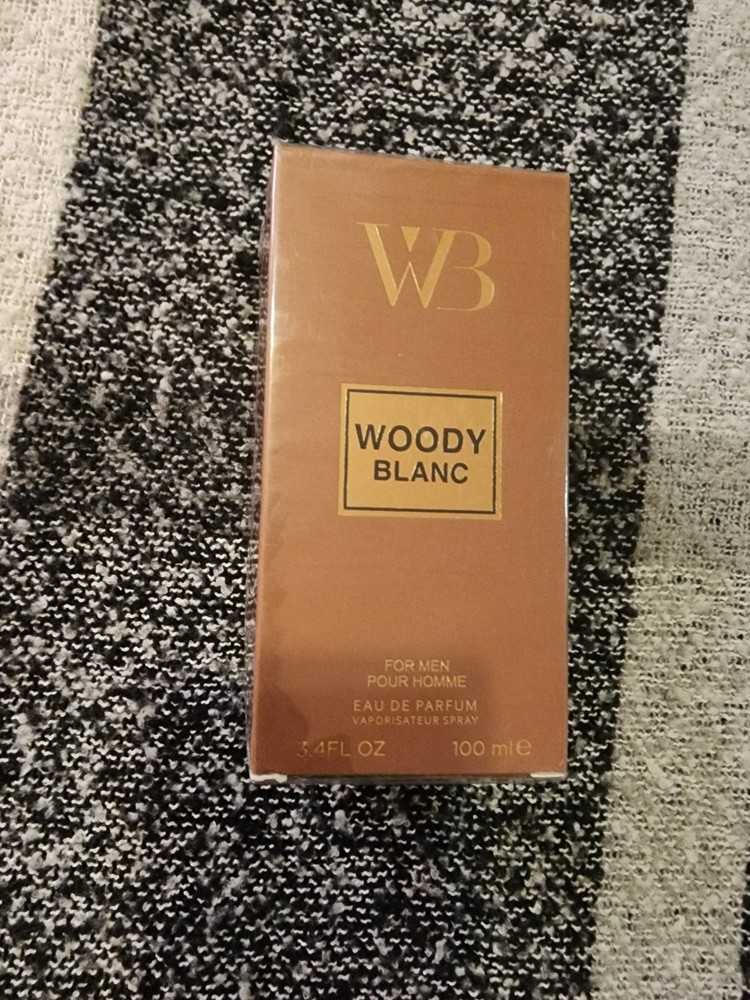 Woody Blanc Fragrance for Men Eau De Parfum 3.4 0z New