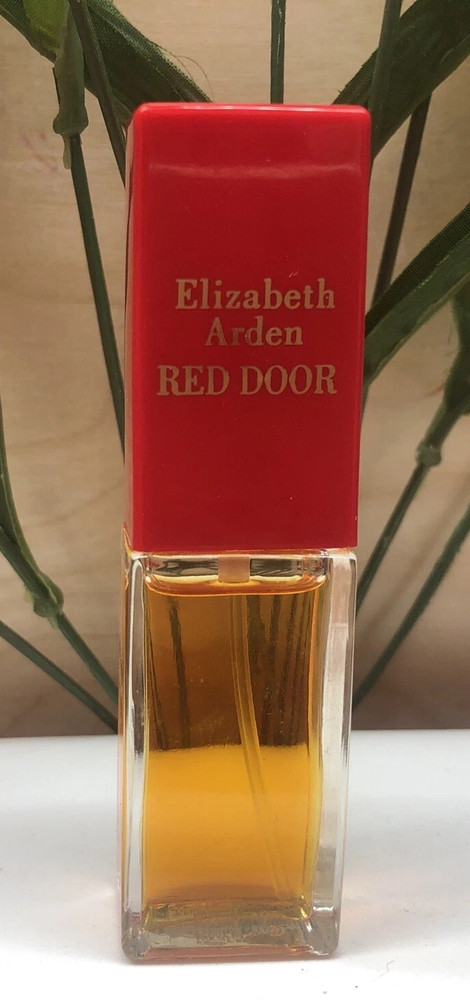 Vintage Elizabeth Arden Red Door Eau De Parfum Spray Natural .33fl Oz/10ml