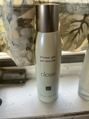 RARE HTF GAP “CLOSE” EDT SPRAY 2 FL OZ PLUS SHOWER GEL & BODY LOTION 4 FL OZ EA