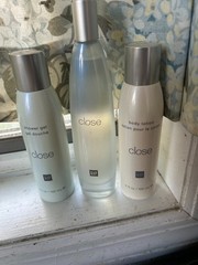 RARE HTF GAP “CLOSE” EDT SPRAY 2 FL OZ PLUS SHOWER GEL & BODY LOTION 4 FL OZ EA