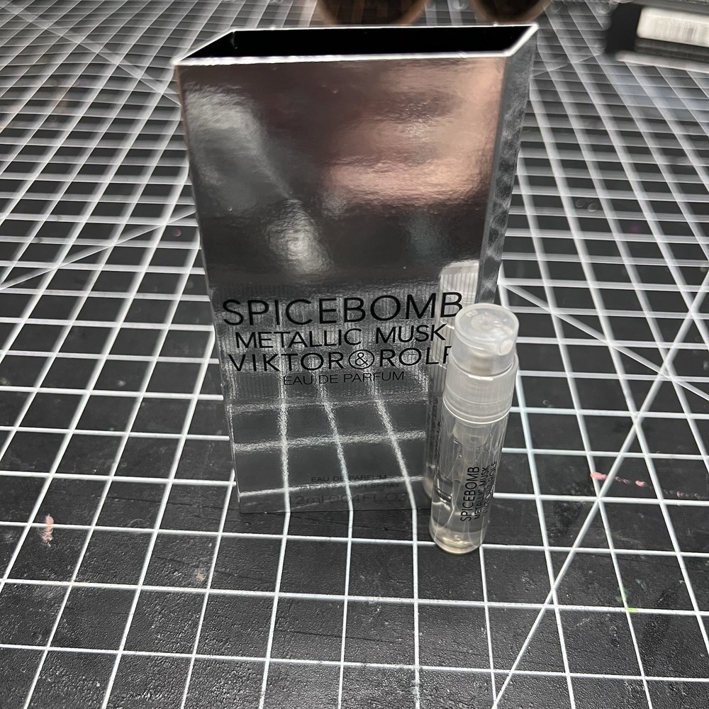 Viktor & Rolf Spicebomb Metallic Musk Eau De Parfum 1.2ml Sample Spray
