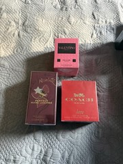 Perfume Bundle Eau de Parfum, Eau de Toilette, Eau de Parfum
