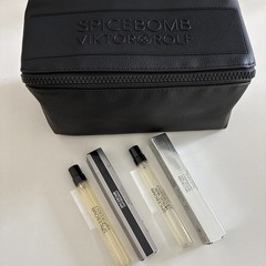 2x VIKTOR & ROLF SPICEBOMB Travel Classic & Metallic Musk 2x 10ml Toiletry Bag