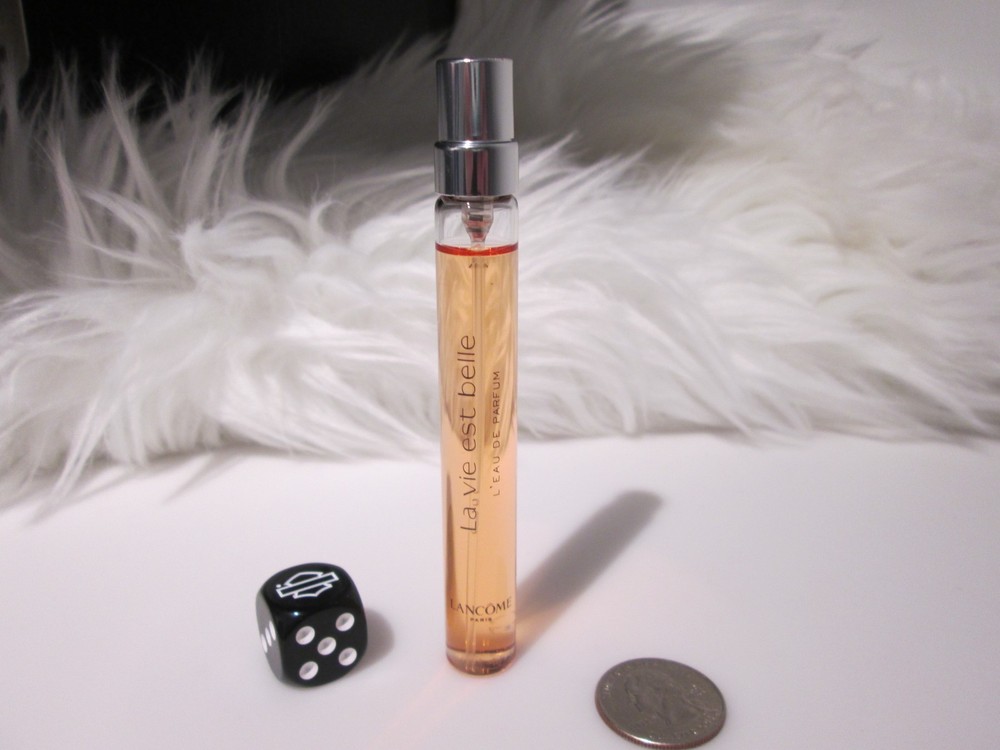 Lancome La Vie Est Belle .34 oz/ 10 ml L’Eau de Parfum Spray NWOB Exceptional!