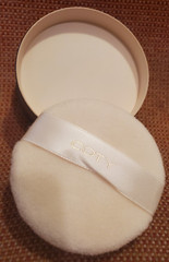 EMERAUDE TORTOISE 2 pc GIFT SET 4 oz DUSTING POWDER 1 oz SPRAY COTY PLASTIC BOX