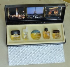 Vtg LES MEILLEURS PARFUMS DE PARIS *Detchema*Ma Griffe++ SET 5 MINIATURES Parfum