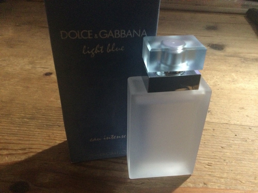 NEW – Dolce & Gabbana Light Blue Eau Intense .84 fl oz / 25 ml-