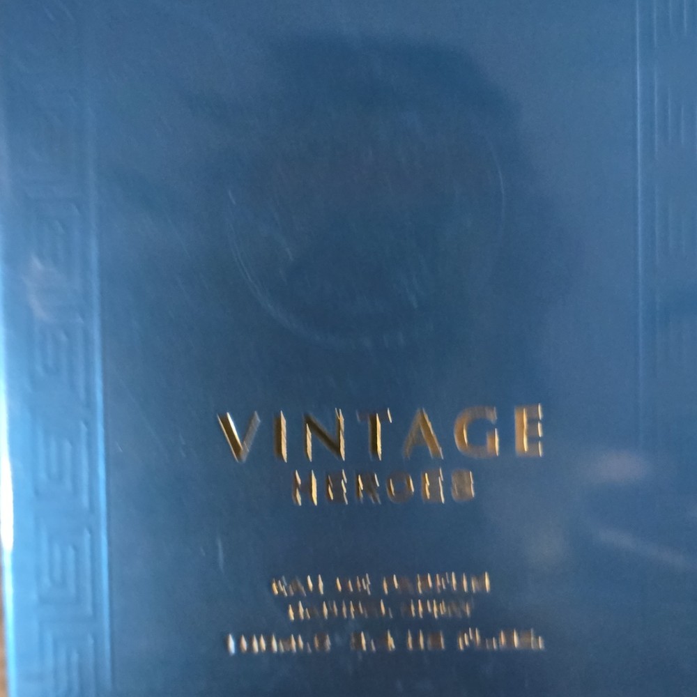 Vintage Heroes Eau de Parfum Natural Spray Unisex Fragrance Boxed